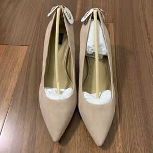 NEW GILI CREAM HEELS 8.5